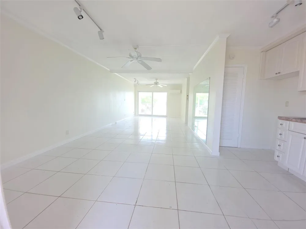 2131 NE 42nd Court #209e Lighthouse Point, FL 33064
