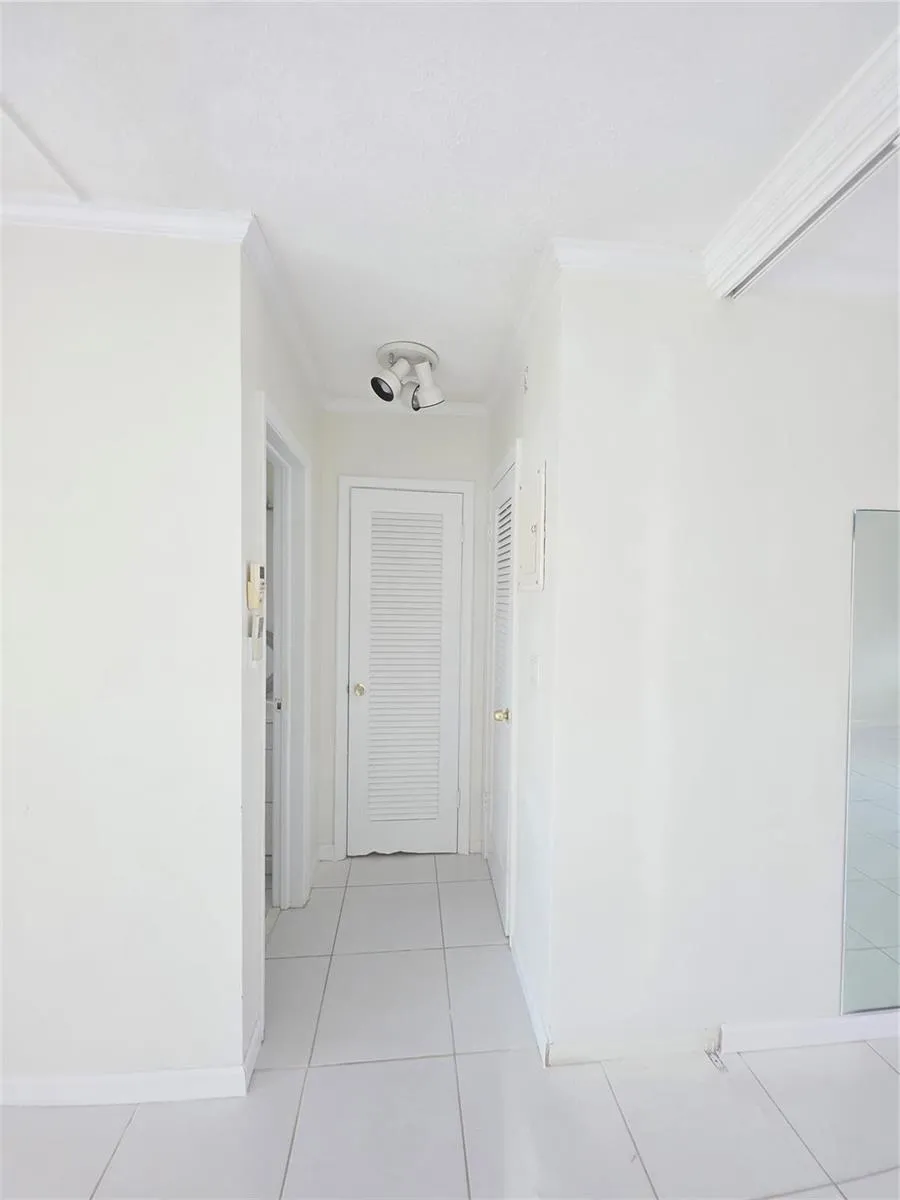 2131 NE 42nd Court #209e Lighthouse Point, FL 33064
