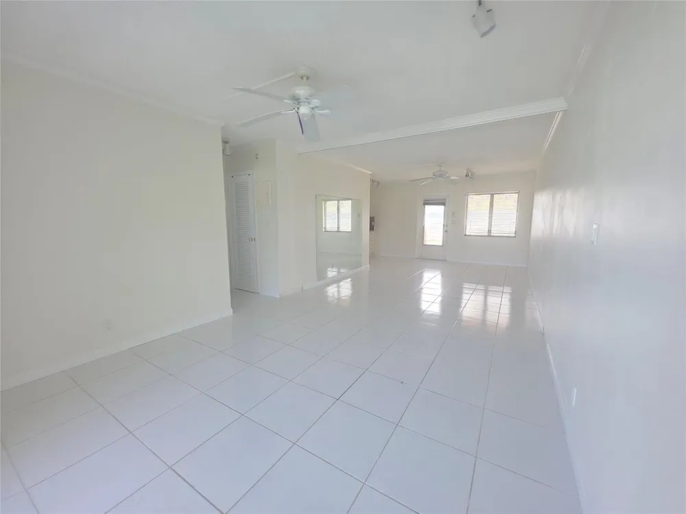2131 NE 42nd Court #209e Lighthouse Point, FL 33064