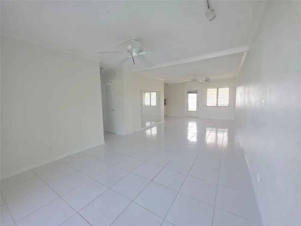 2131 NE 42nd Court #209e Lighthouse Point, FL 33064