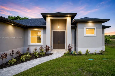804 Curtis Ave N