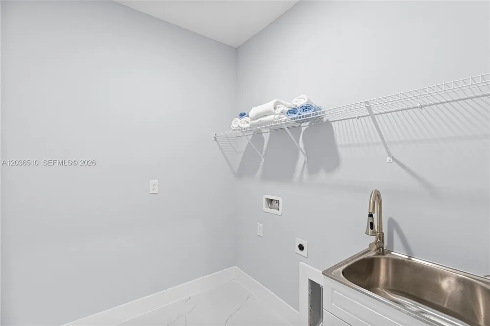 804 Curtis Ave N Lehigh Acres, FL 33971