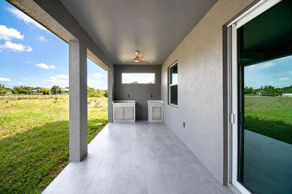 804 Curtis Ave N Lehigh Acres, FL 33971