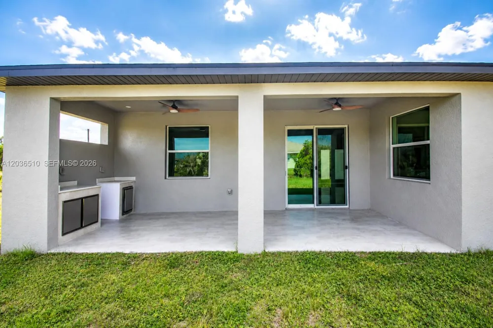 804 Curtis Ave N Lehigh Acres, FL 33971