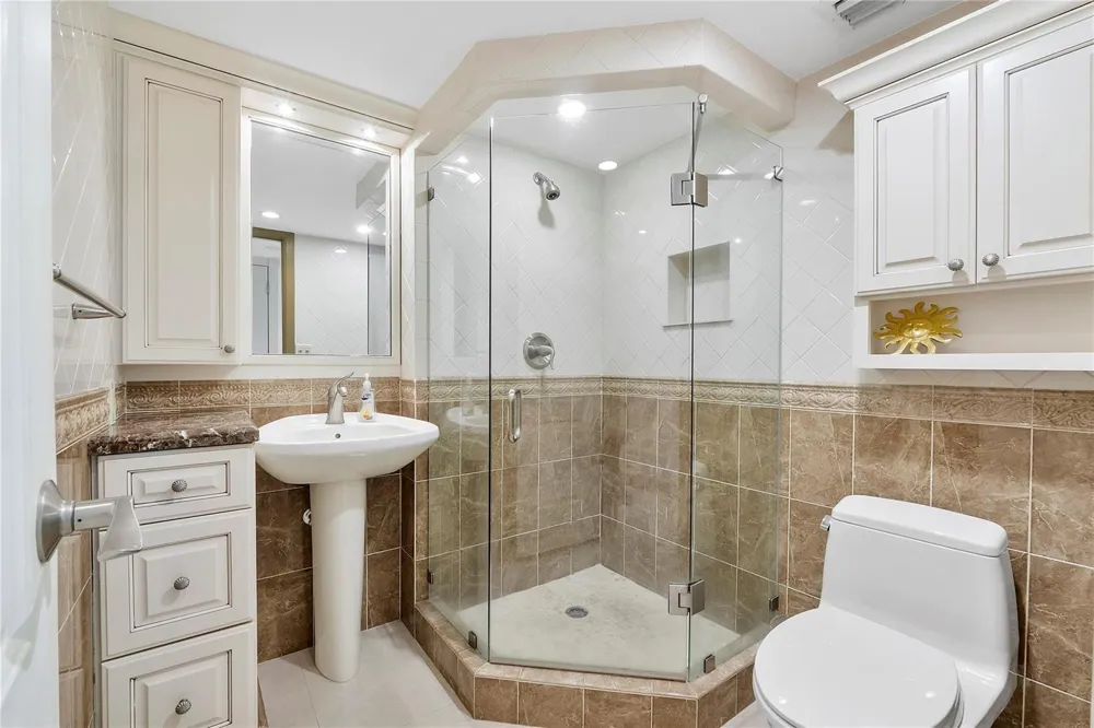 1620 S Ocean Boulevard #4f Lauderdale By The Sea, FL 33062