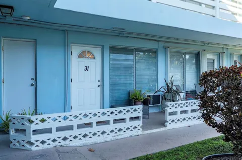 2700 NE 135th Street #31