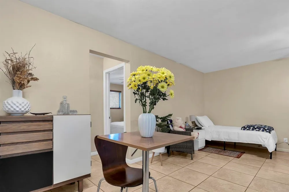 2700 NE 135th Street #31 North Miami, FL 33181