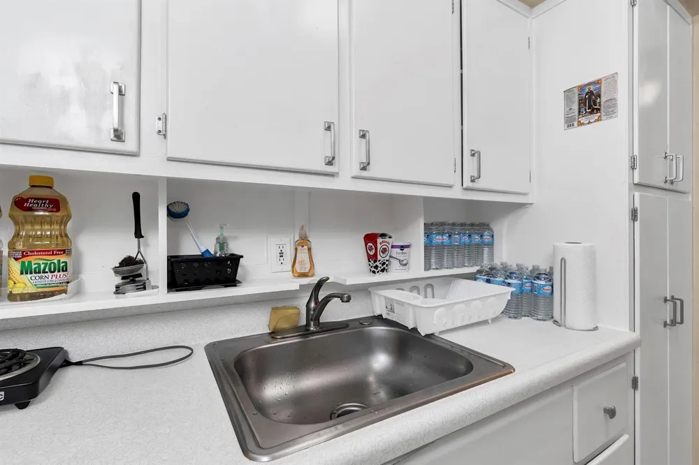 2700 NE 135th Street #31 North Miami, FL 33181