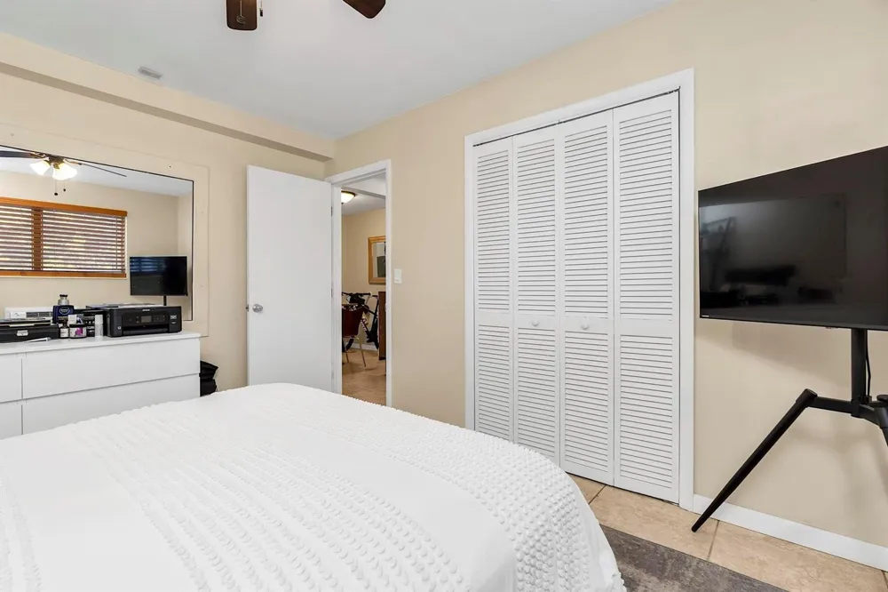 2700 NE 135th Street #31 North Miami, FL 33181