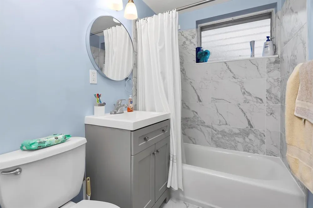 2700 NE 135th Street #31 North Miami, FL 33181