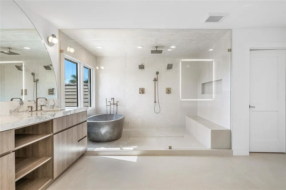 8 Leeward Circle Jupiter, FL 33469