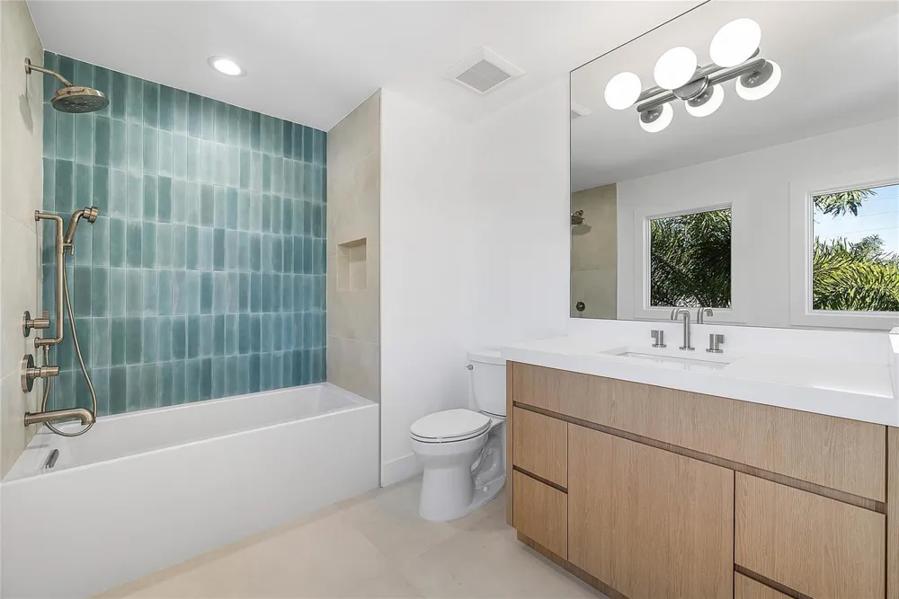 8 Leeward Circle Jupiter, FL 33469