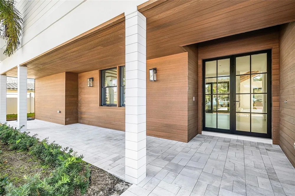 8 Leeward Circle Jupiter, FL 33469