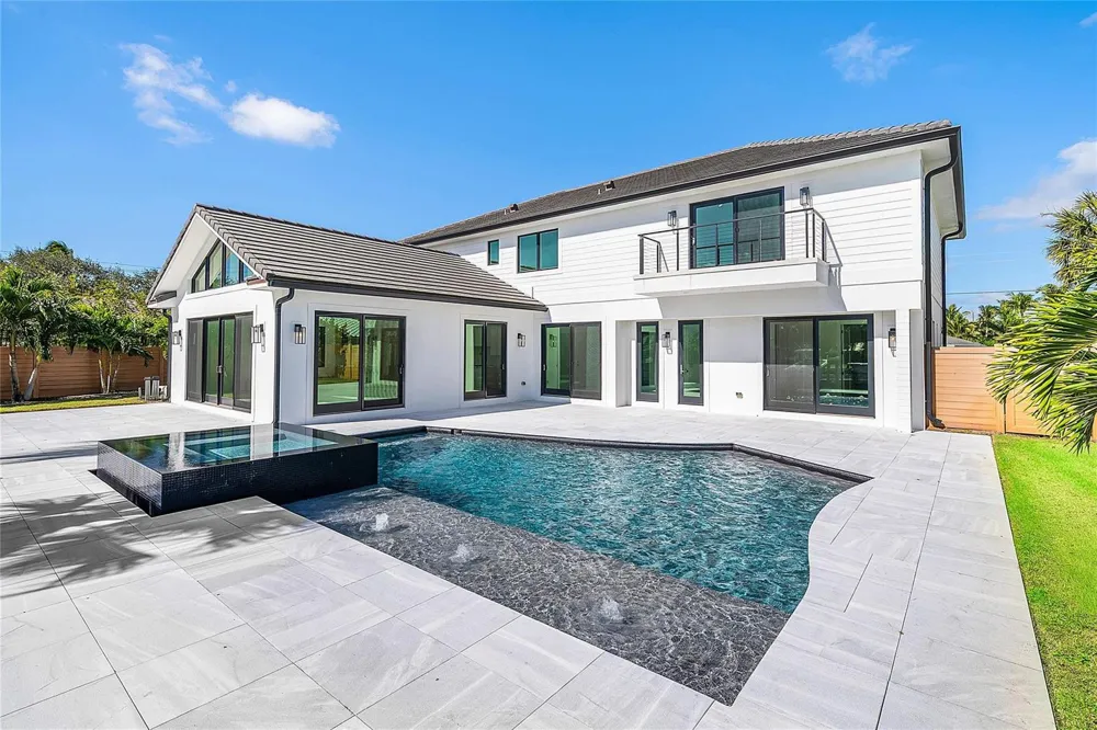 8 Leeward Circle Jupiter, FL 33469