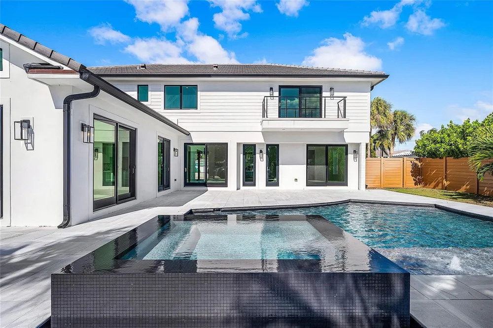 8 Leeward Circle Jupiter, FL 33469