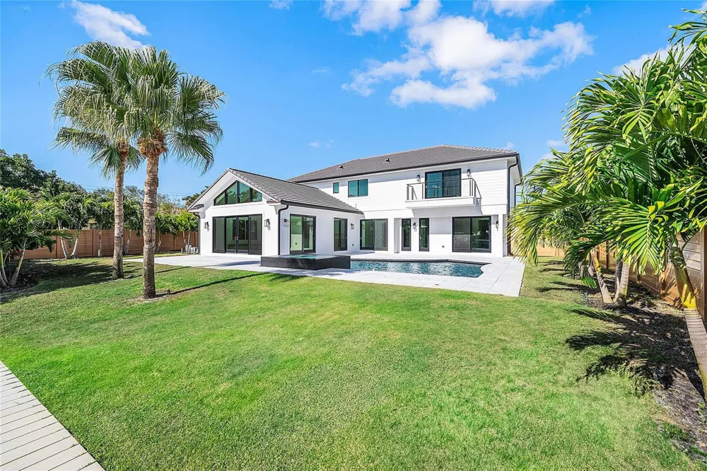8 Leeward Circle Jupiter, FL 33469