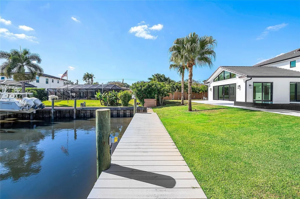 8 Leeward Circle Jupiter, FL 33469