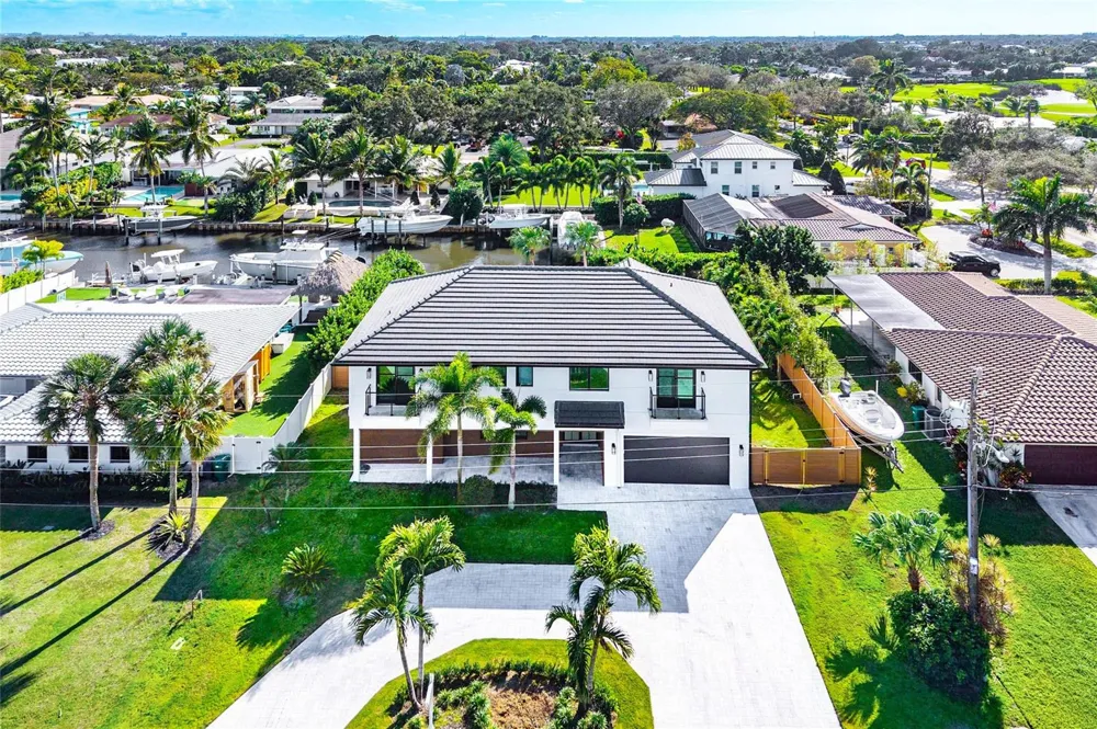 8 Leeward Circle Jupiter, FL 33469