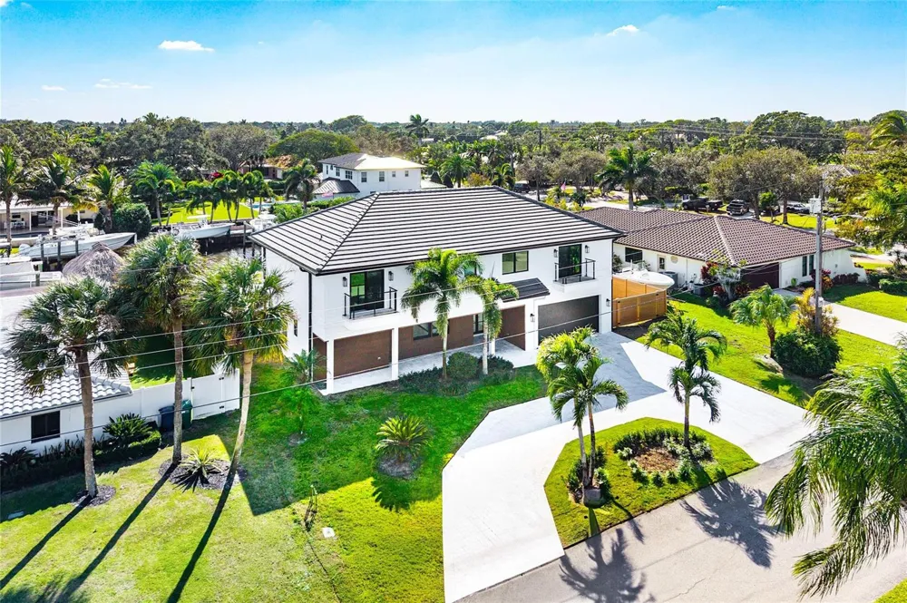 8 Leeward Circle Jupiter, FL 33469