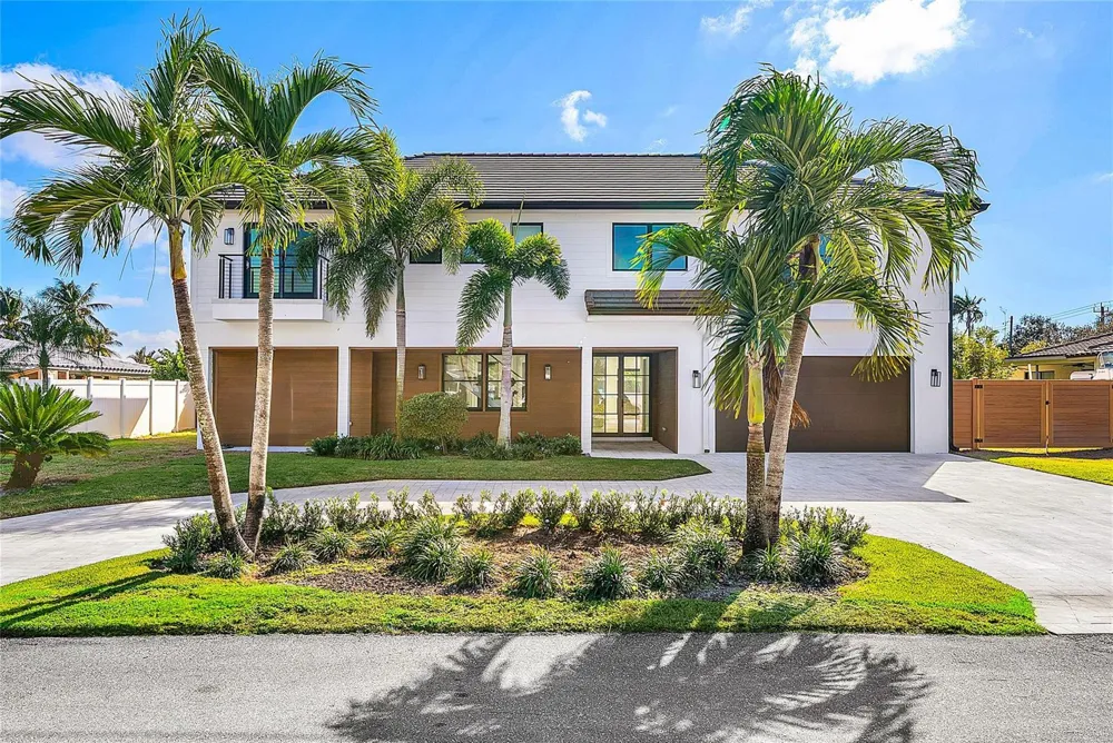 8 Leeward Circle Jupiter, FL 33469