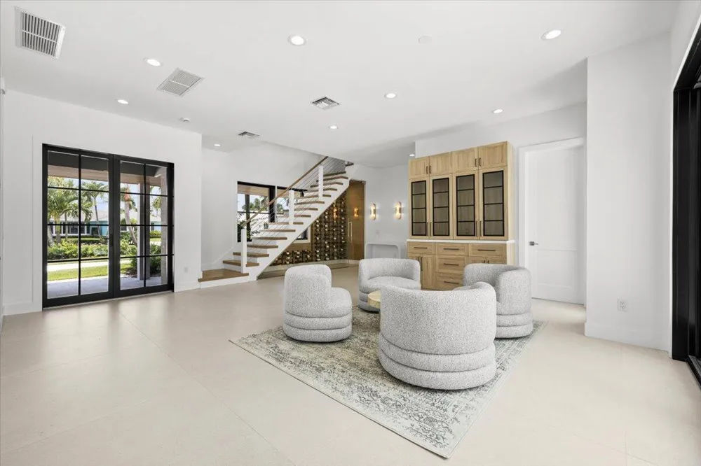 8 Leeward Circle Jupiter, FL 33469