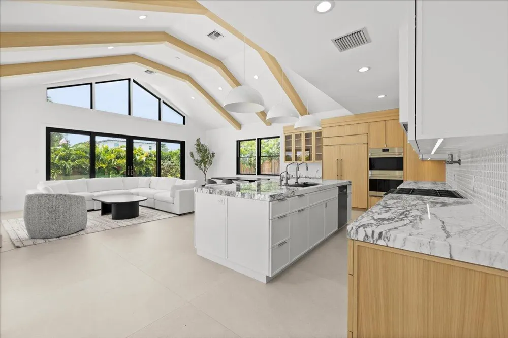 8 Leeward Circle Jupiter, FL 33469