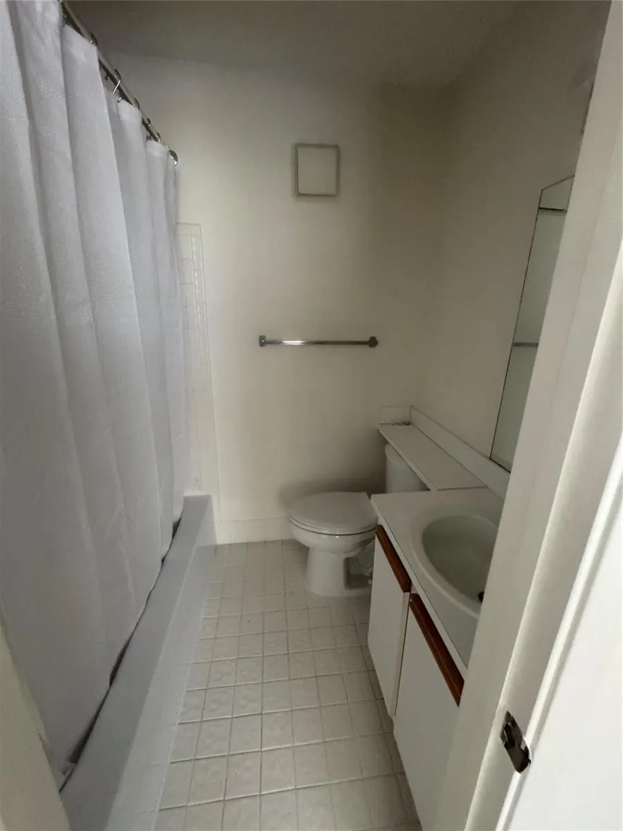 2845 NE 15TH STREET Pompano Beach, FL 33062
