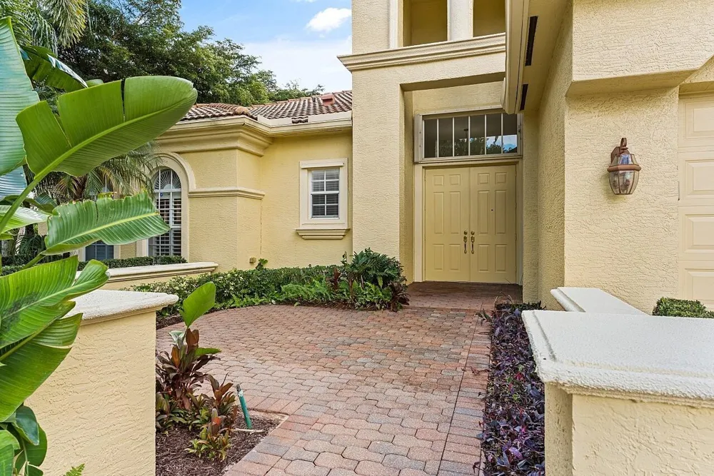 9724 Via Grandezza W Wellington, FL 33411