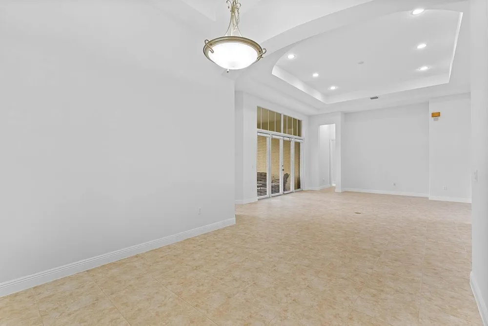 9724 Via Grandezza W Wellington, FL 33411