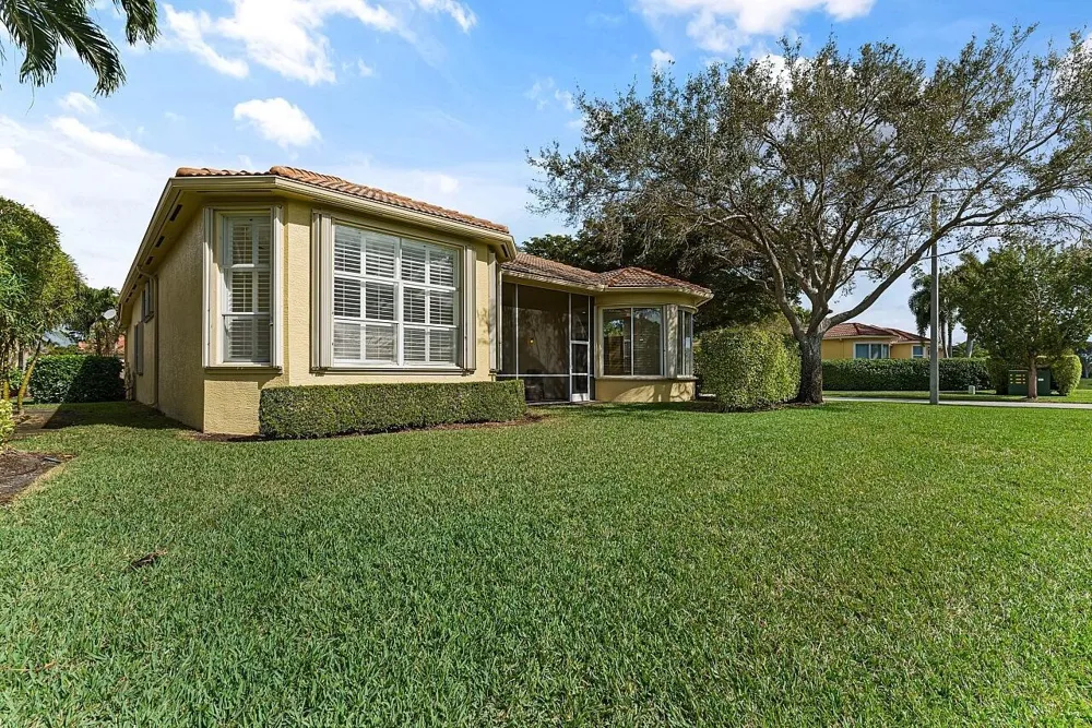 9724 Via Grandezza W Wellington, FL 33411