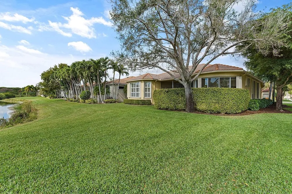 9724 Via Grandezza W Wellington, FL 33411