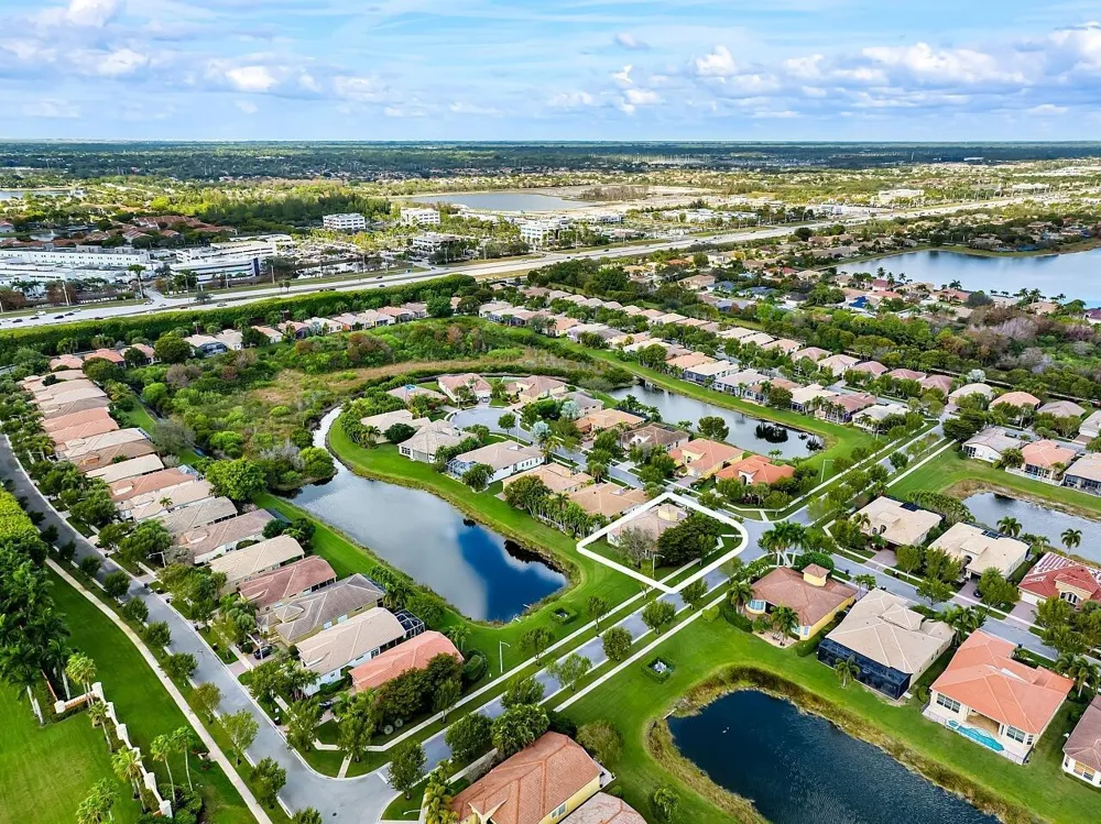 9724 Via Grandezza W Wellington, FL 33411