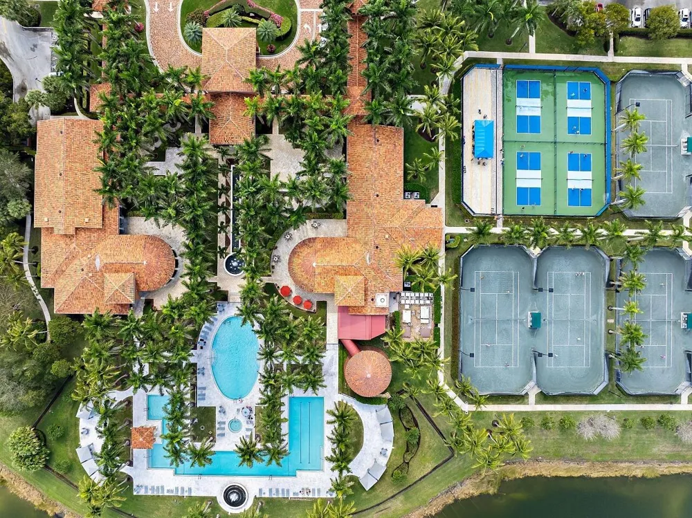 9724 Via Grandezza W Wellington, FL 33411