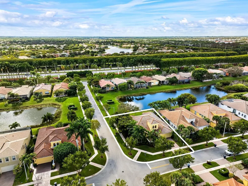 9724 Via Grandezza W Wellington, FL 33411