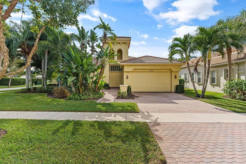 9724 Via Grandezza W Wellington, FL 33411