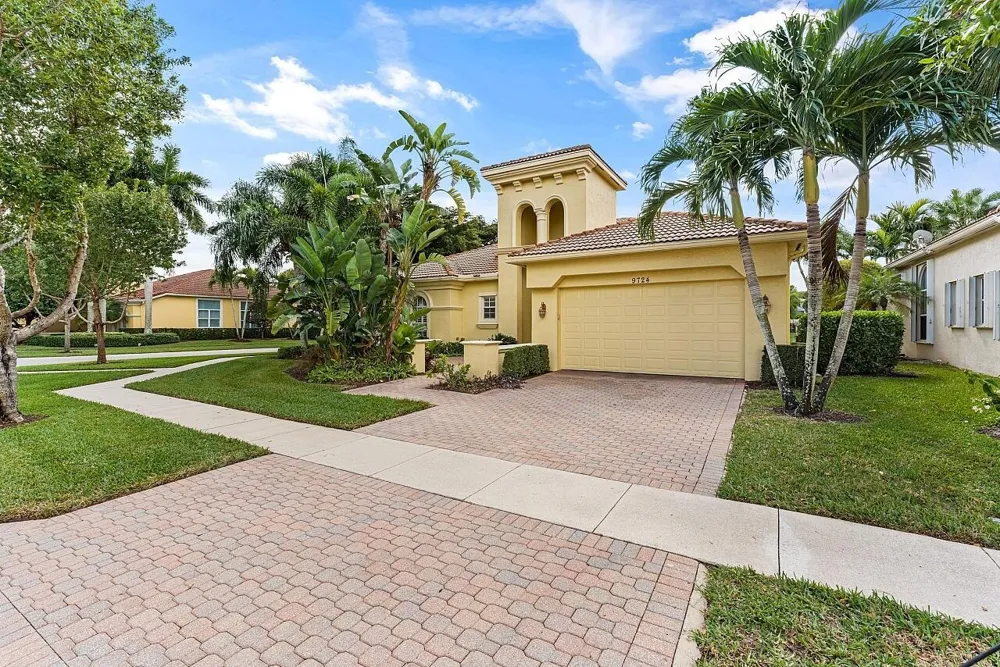 9724 Via Grandezza W Wellington, FL 33411
