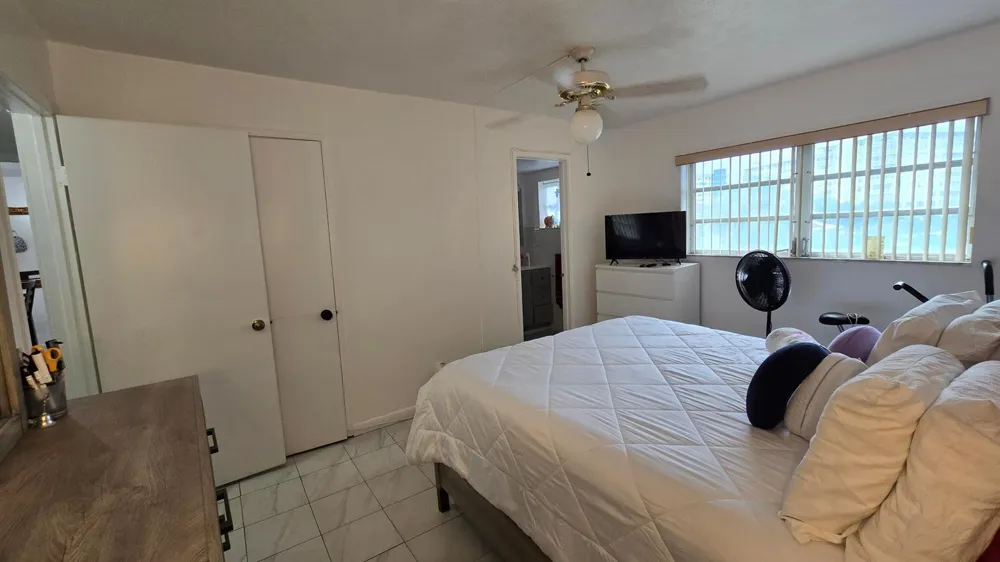 1200 Tallwood Avenue #305 Hollywood, FL 33021