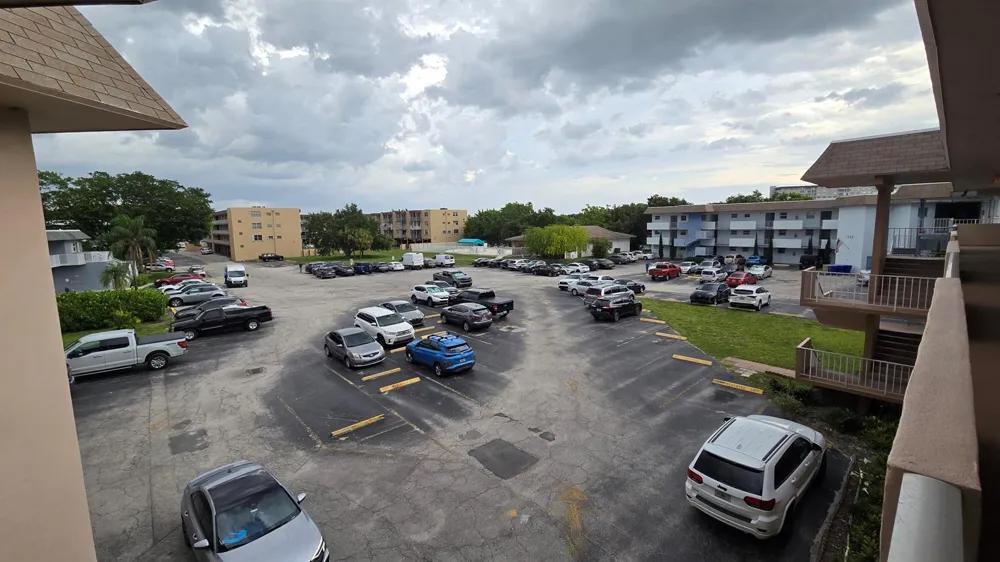 1200 Tallwood Avenue #305 Hollywood, FL 33021