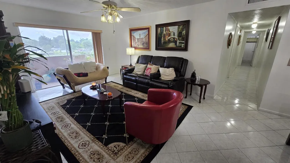 1200 Tallwood Avenue #305 Hollywood, FL 33021