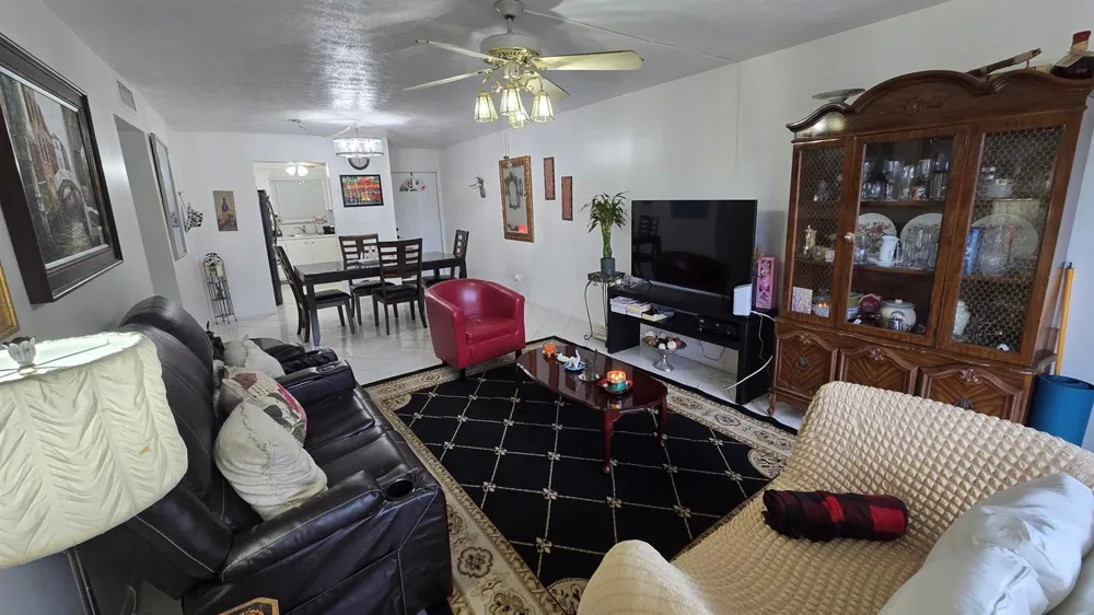 1200 Tallwood Avenue #305 Hollywood, FL 33021