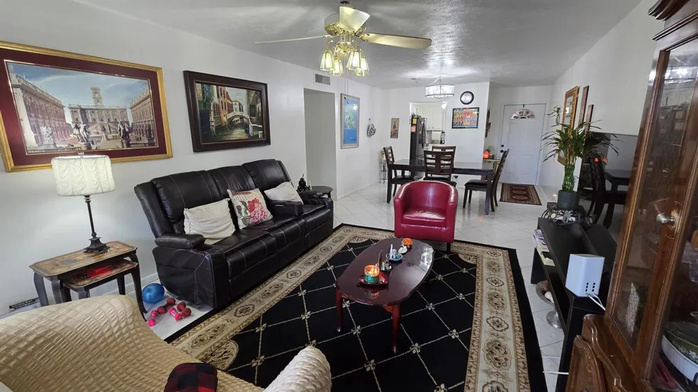 1200 Tallwood Avenue #305 Hollywood, FL 33021