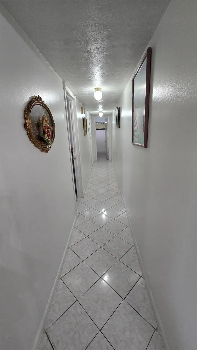 1200 Tallwood Avenue #305 Hollywood, FL 33021