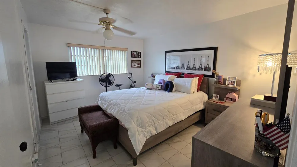 1200 Tallwood Avenue #305 Hollywood, FL 33021