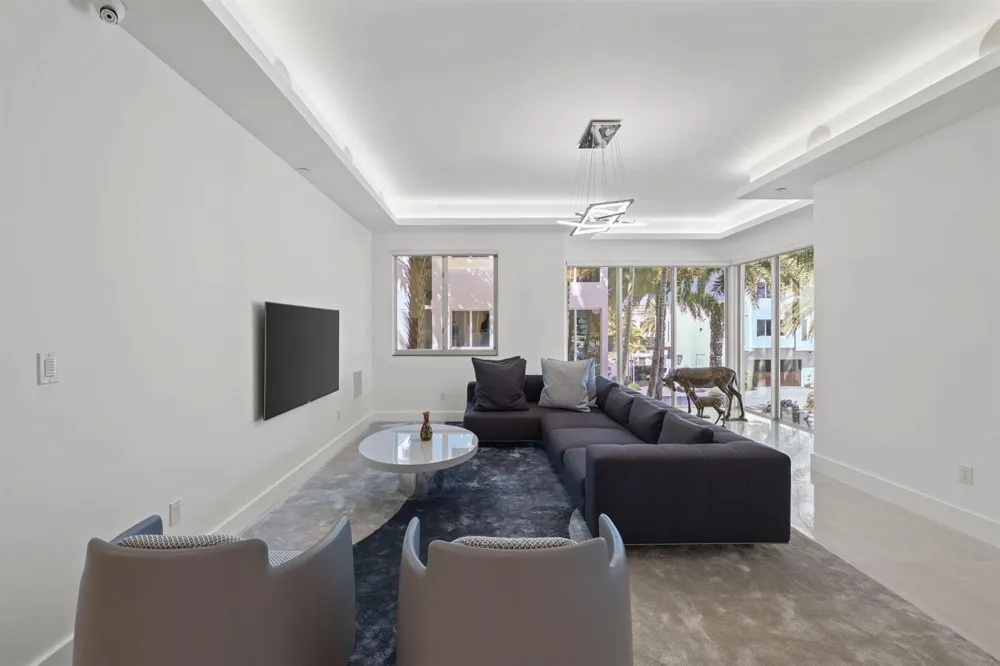 238 Shore Court Lauderdale By The Sea, FL 33308