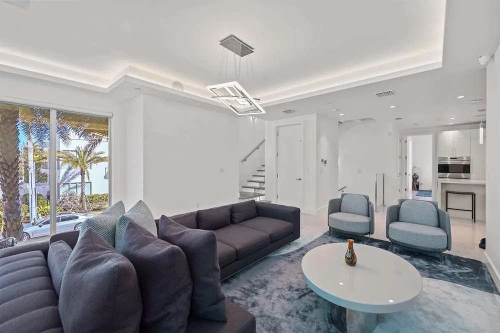 238 Shore Court Lauderdale By The Sea, FL 33308