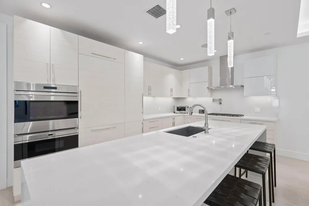 238 Shore Court Lauderdale By The Sea, FL 33308