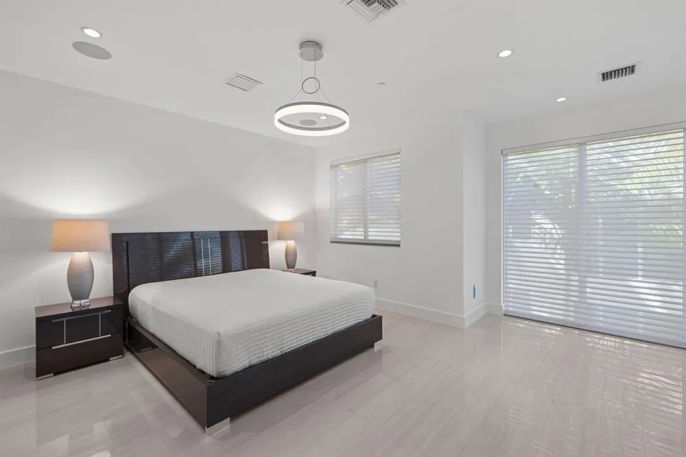 238 Shore Court Lauderdale By The Sea, FL 33308