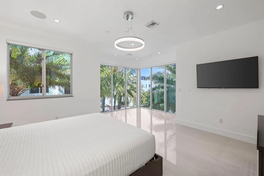 238 Shore Court Lauderdale By The Sea, FL 33308