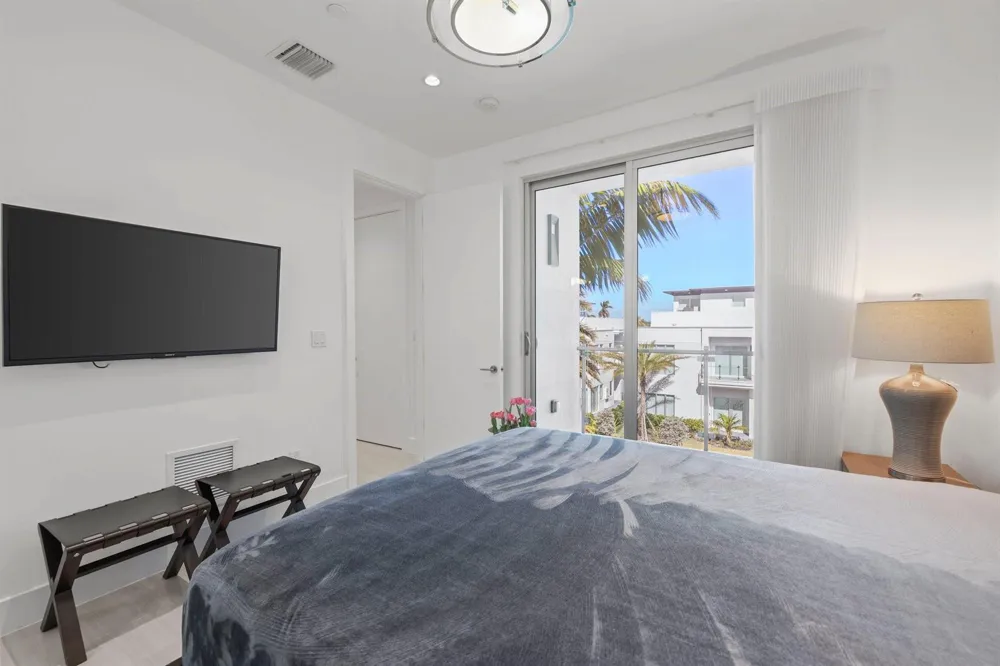 238 Shore Court Lauderdale By The Sea, FL 33308