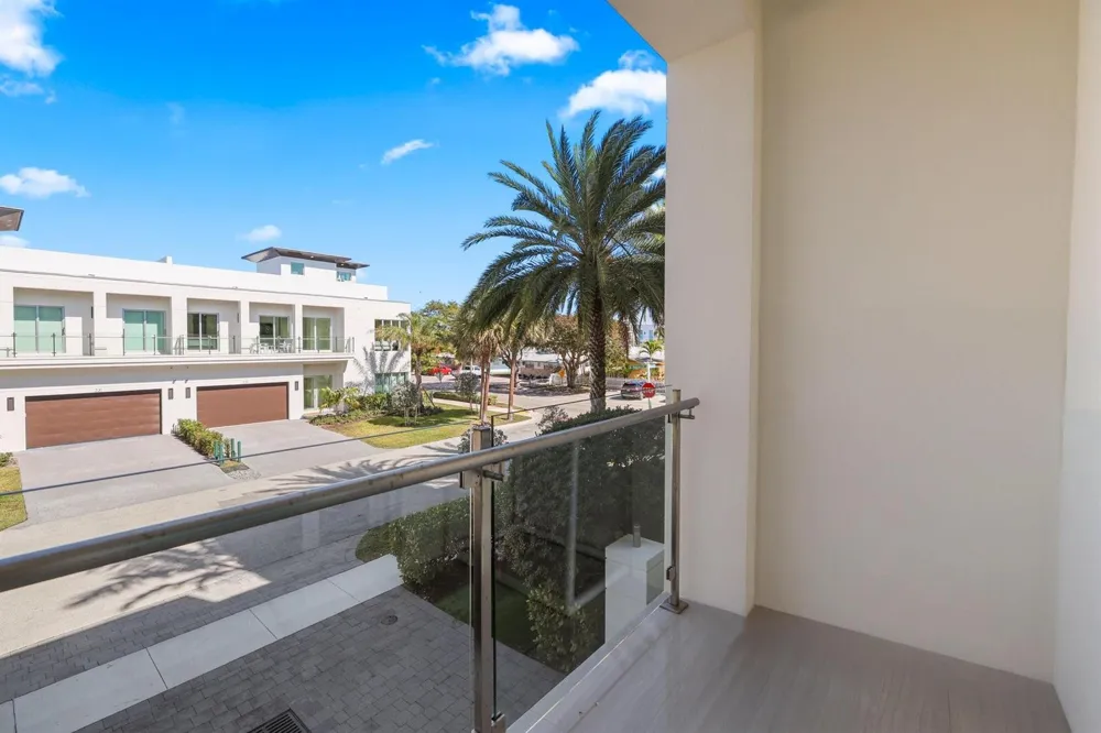238 Shore Court Lauderdale By The Sea, FL 33308